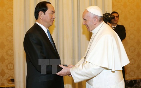 Президент СРВ встретился с папой Римским и премьер-министром Ватикана - ảnh 1